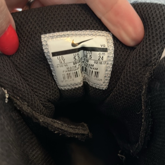 Nike FastFlex football cleats size 6Y - Picture 6 of 6